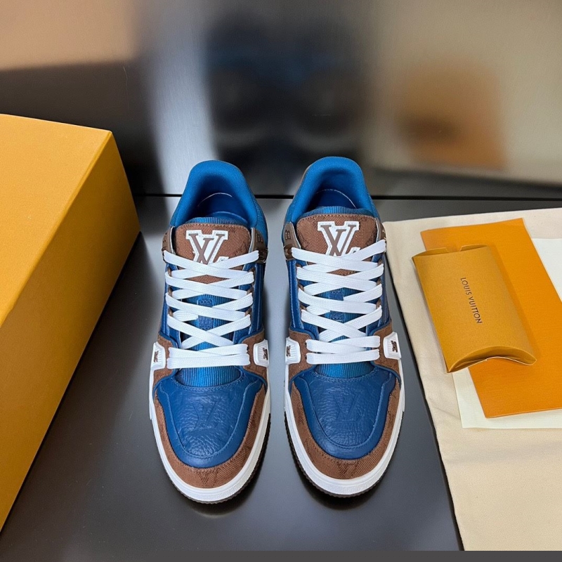 l**is V*t*n sneakers